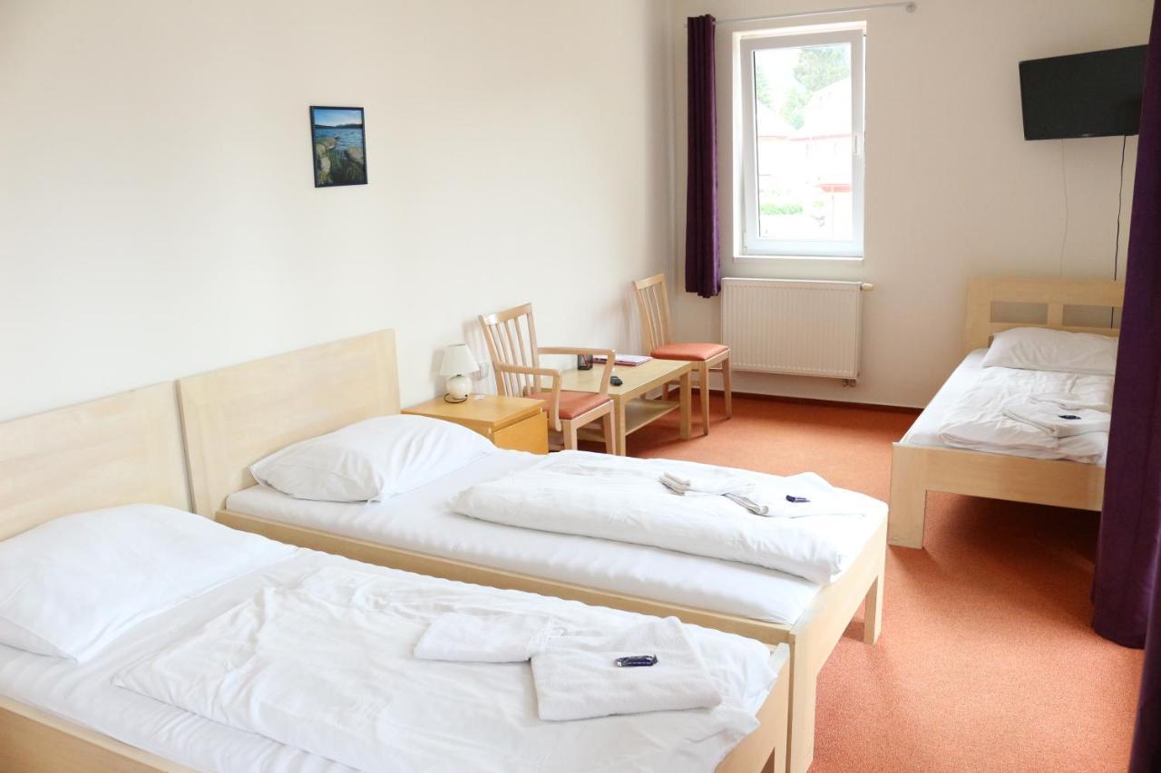 Hotel Petra Либерц Экстерьер фото