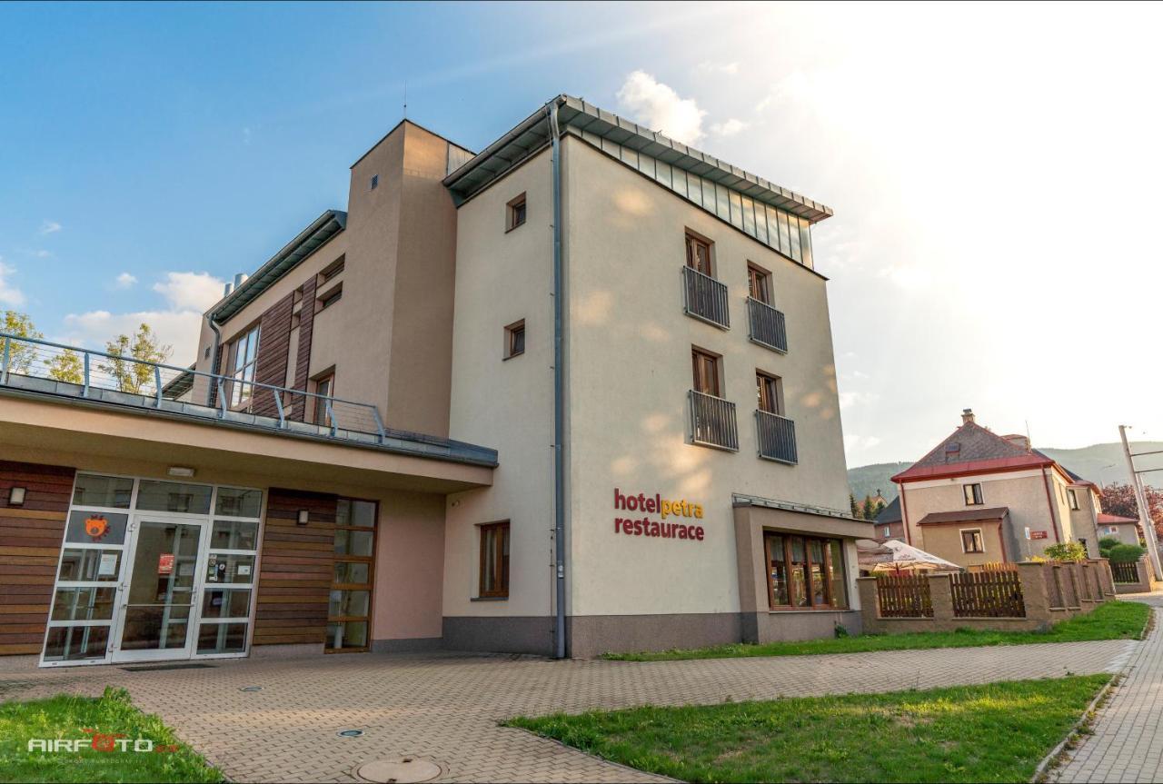 Hotel Petra Либерц Экстерьер фото